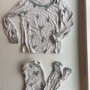 Kids Pajamas Set - White and Green